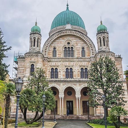 Historic Center Palace - Huge 4 Bedrooms Santa Croce Apartment - By Likehomeפירנצה מראה חיצוני תמונה