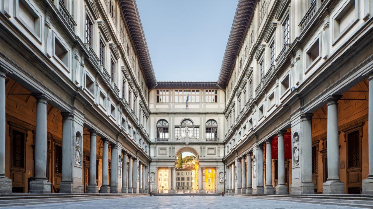 Historic Center Palace - Huge 4 Bedrooms Santa Croce Apartment - By Likehomeפירנצה מראה חיצוני תמונה
